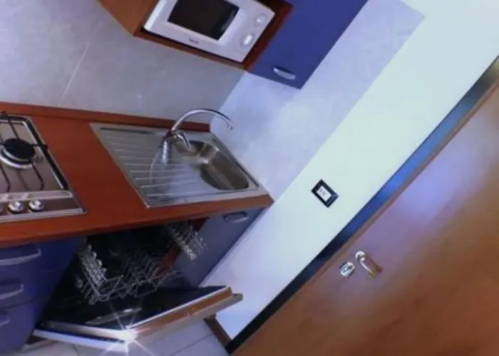 With Pool بيبيوني